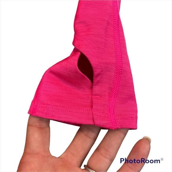 Ladies Under Armour Bright Pink Cold Gear Fitted 1/4 Zip Jacket Size Medium - Picture 9 of 13